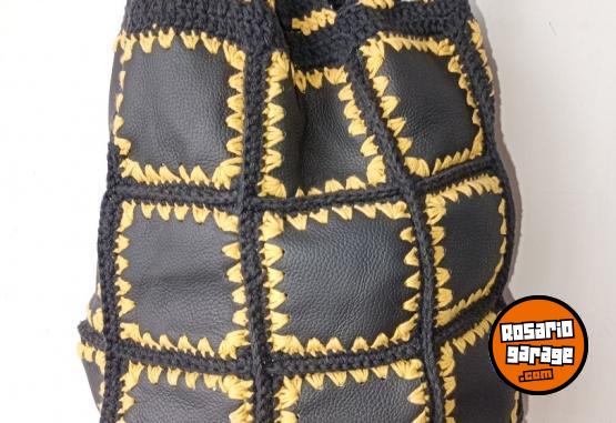 Indumentaria - D�a de la madre, carteras cuero y crochet - En Venta