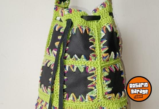 Indumentaria - D�a de la madre, carteras cuero y crochet - En Venta