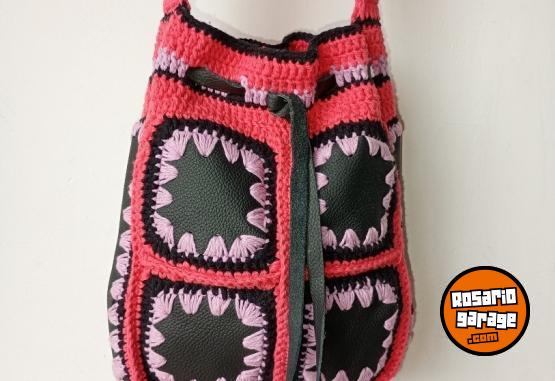 Indumentaria - D�a de la madre, carteras cuero y crochet - En Venta