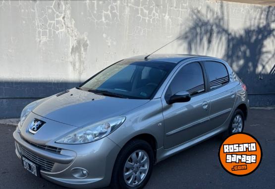 Autos - Peugeot 207 compact 2013 Nafta 126000Km - En Venta