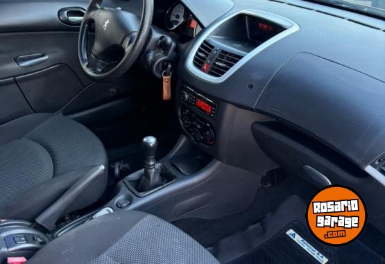 Autos - Peugeot 207 compact 2013 Nafta 126000Km - En Venta
