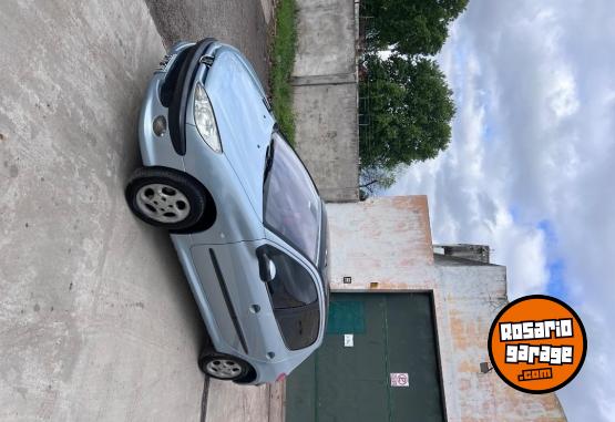 Autos - Peugeot 206 Xt premium 2004 Nafta 224000Km - En Venta