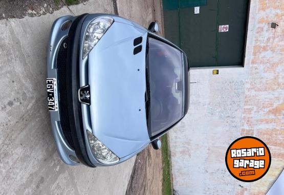 Autos - Peugeot 206 Xt premium 2004 Nafta 224000Km - En Venta
