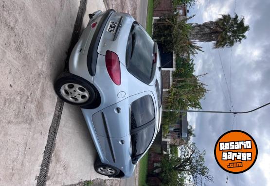 Autos - Peugeot 206 Xt premium 2004 Nafta 224000Km - En Venta