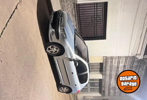Autos - Peugeot 206 Xt premium 2004 Nafta 224000Km - En Venta