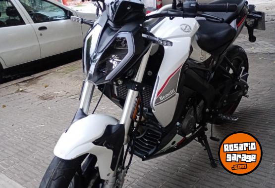 Motos - Benelli 180 s 2022 Nafta 15500Km - En Venta