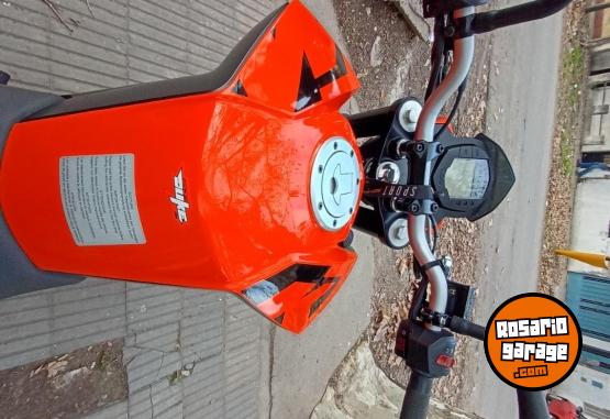 Motos - Ktm Duke 200 2022 Nafta 5300Km - En Venta