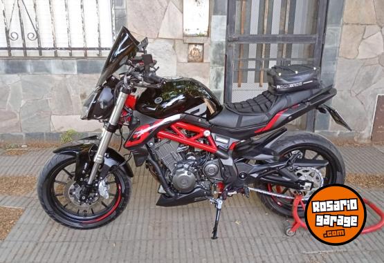 Motos - Benelli 302 2023 Nafta 12000Km - En Venta