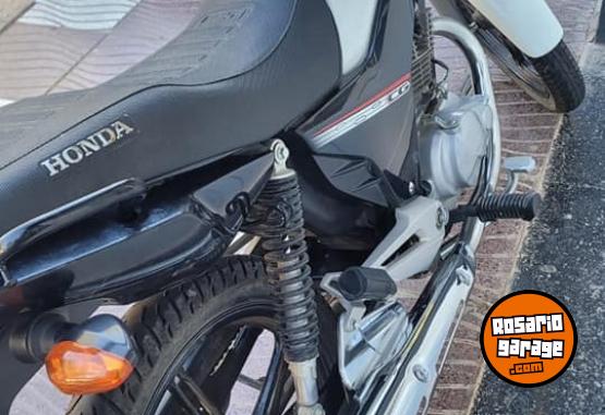 Motos - Honda CG New Titan 2019 Nafta 13000Km - En Venta
