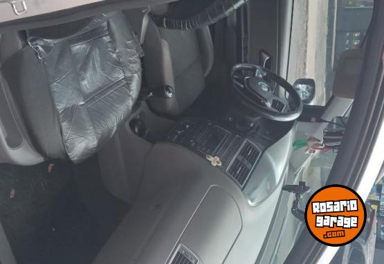 Autos - Volkswagen Suran Highline 2015 GNC 161000Km - En Venta