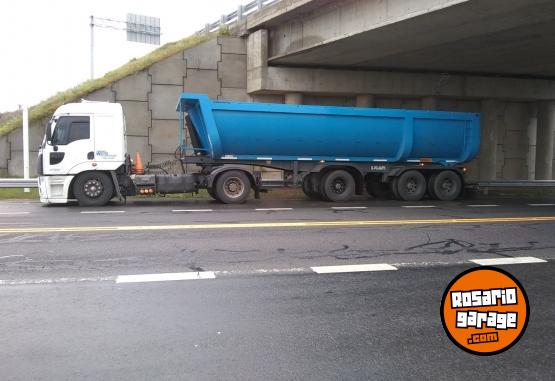 Camiones y Grúas - Vendo Ford cargo 1722e y batea - En Venta