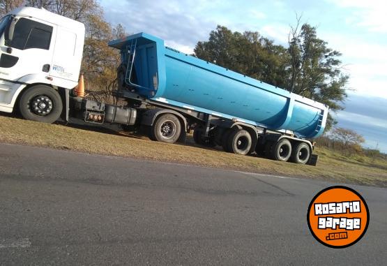 Camiones y Grúas - Vendo Ford cargo 1722e y batea - En Venta