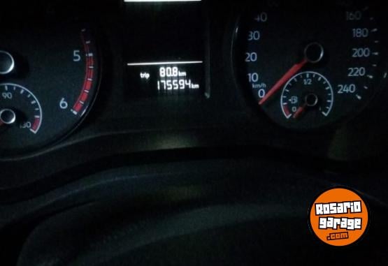 Camionetas - Volkswagen VW AMAROK DC TDI 140CV 2019 Diesel 175000Km - En Venta