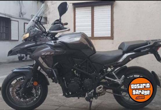 Motos - Benelli TRK 502 2024 Nafta 2950Km - En Venta