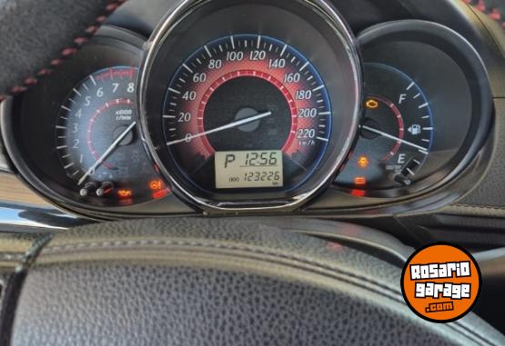 Autos - Toyota Yaris 1.5 cvt 2017 Nafta 124000Km - En Venta