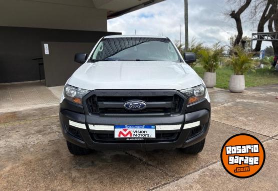 Camionetas - Ford RANGER 2.2 4x4 XL CB 2021 Diesel 135000Km - En Venta