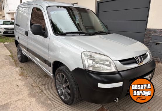 Utilitarios - Peugeot Partner 2011 GNC 200000Km - En Venta