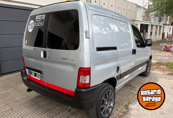 Utilitarios - Peugeot Partner 2011 GNC 200000Km - En Venta