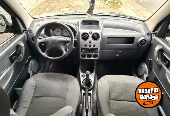 Utilitarios - Peugeot Partner 2011 GNC 200000Km - En Venta