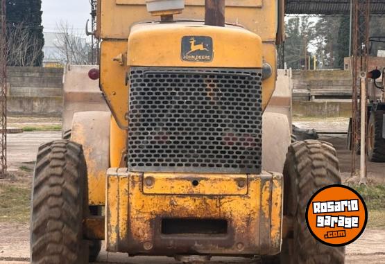 Camiones y Gr�as - Pala cargadora John Deere 544A - En Venta