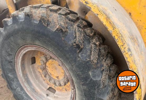 Camiones y Gr�as - Pala cargadora John Deere 544A - En Venta
