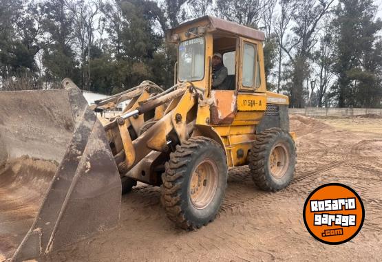 Camiones y Gr�as - Pala cargadora John Deere 544A - En Venta