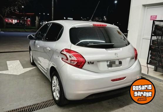 Autos - Peugeot 208 2013 Nafta 126450Km - En Venta