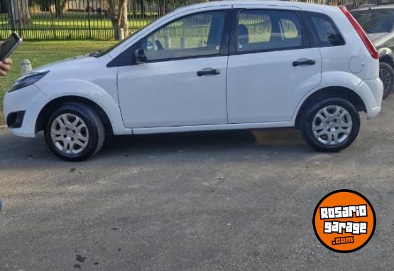 Autos - Ford Fiesta ambiente l�nea nue 2012 Nafta 125000Km - En Venta