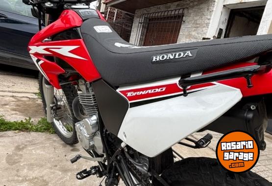 Motos - Honda Tornado 250 2021 Nafta 7300Km - En Venta
