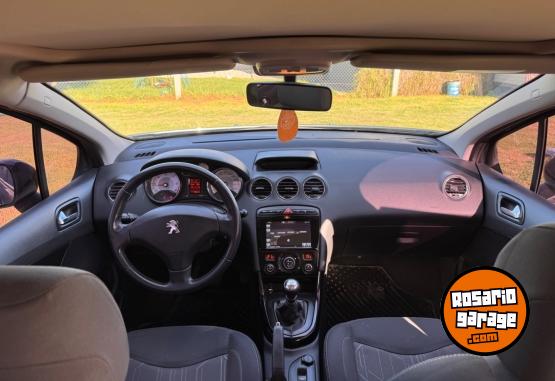 Autos - Peugeot 308 Allure con navegador 2016 Diesel 147000Km - En Venta