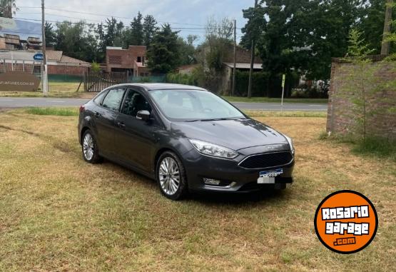 Autos - Ford Focus SE Plus 2016 Nafta 89000Km - En Venta