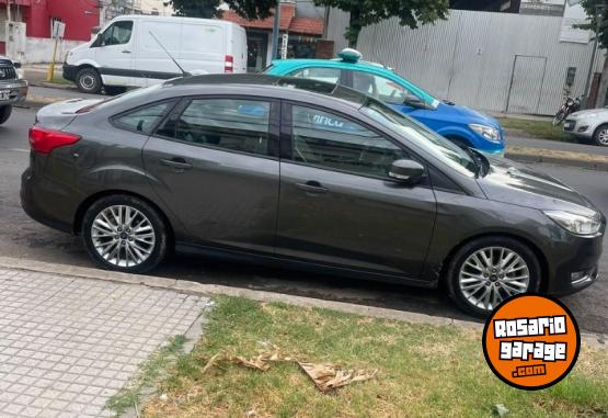 Autos - Ford Focus SE Plus 2016 Nafta 89000Km - En Venta