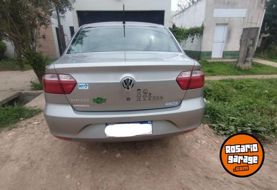 Autos - Volkswagen Voyage 2017 Nafta 131000Km - En Venta