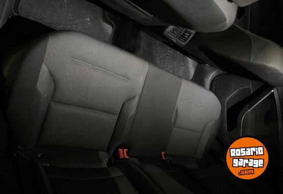Autos - Volkswagen Golf 2015 Nafta 140000Km - En Venta