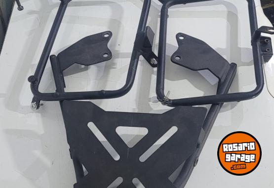 Accesorios para Motos - Parrilla fz 25. - En Venta
