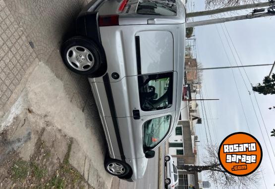 Utilitarios - Peugeot Parnert 2010 Diesel 190000Km - En Venta