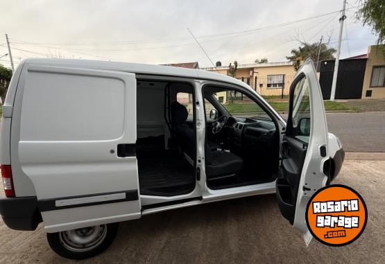 Utilitarios - Peugeot Partner 2013 Nafta 57600Km - En Venta
