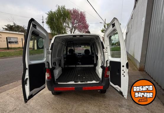 Utilitarios - Peugeot Partner 2013 Nafta 57600Km - En Venta