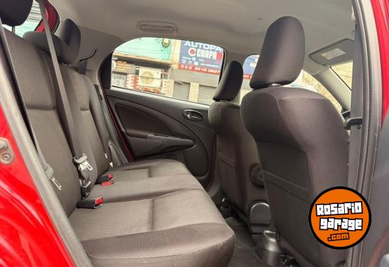 Autos - Toyota Etios XLS Pack 2017 Nafta 98000Km - En Venta