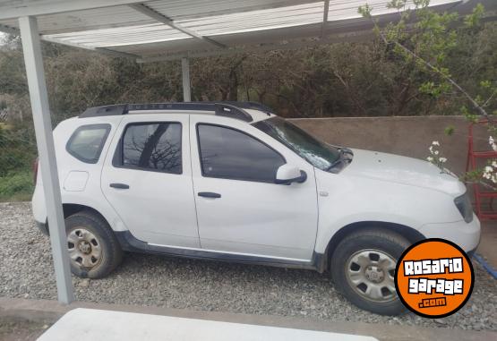 Camionetas - Renault Dynamique 1.6 4×2 2015 Nafta 172000Km - En Venta
