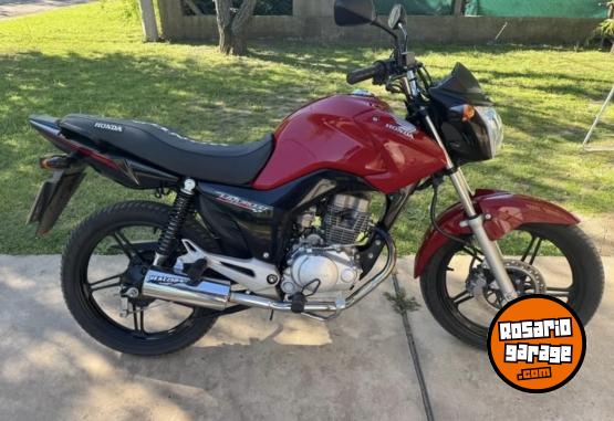 Motos - Honda Titan 150 2017 Nafta 11000Km - En Venta