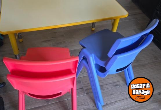 Hogar - Mesa y sillas para niños - En Venta