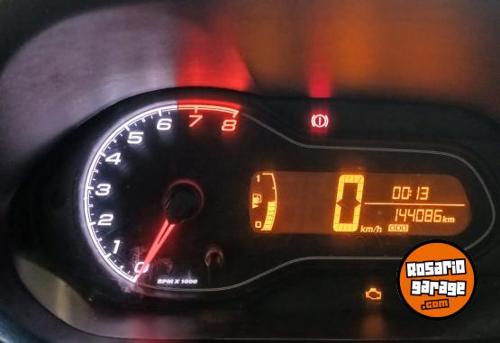 Autos - Chevrolet Onix Joy 2017 GNC 195000Km - En Venta