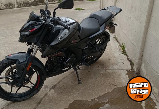 Motos - Bajaj Rouser n250 2024 Nafta 7700Km - En Venta