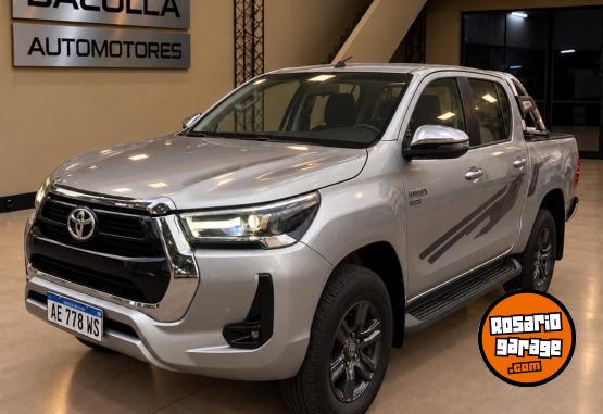 Camionetas - Toyota HILUX SRV 4x4 2021 Diesel 67000Km - En Venta