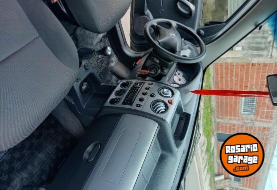 Utilitarios - Peugeot Partner patagonica 2015 Diesel 113500Km - En Venta