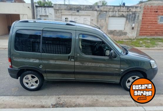 Utilitarios - Peugeot Partner patagonica 2015 Diesel 113500Km - En Venta