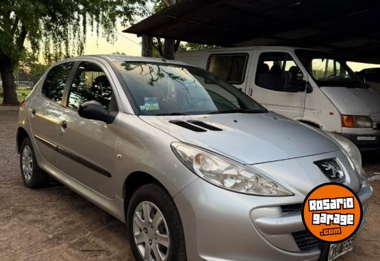 Autos - Peugeot 207 compact 2013 Nafta 169000Km - En Venta