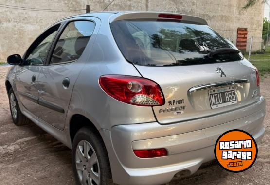 Autos - Peugeot 207 compact 2013 Nafta 169000Km - En Venta