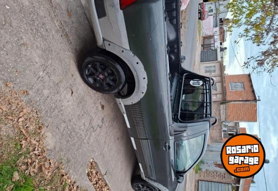 Utilitarios - Fiat Strada 2010 Nafta 280000Km - En Venta